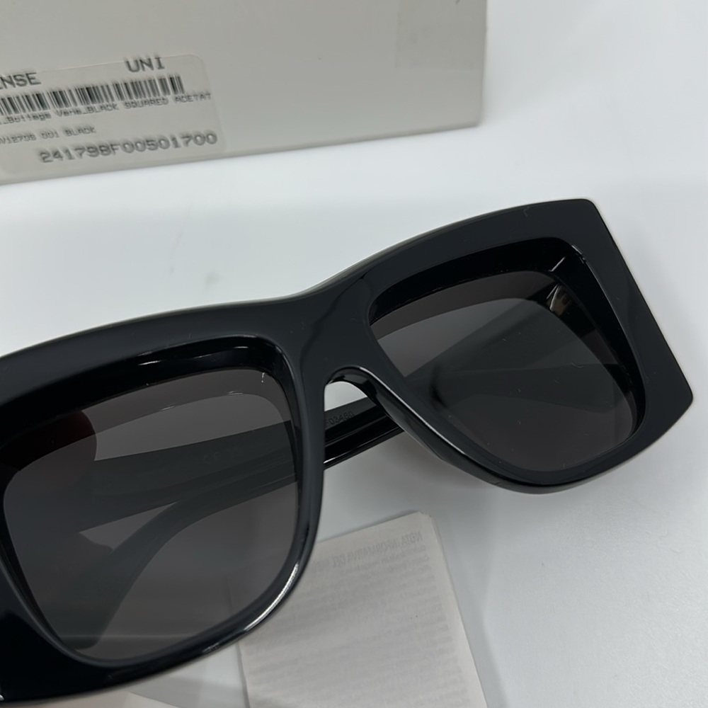 Bottega Veneta black visor sunglasses with case and cloth - Picture 6 of 16